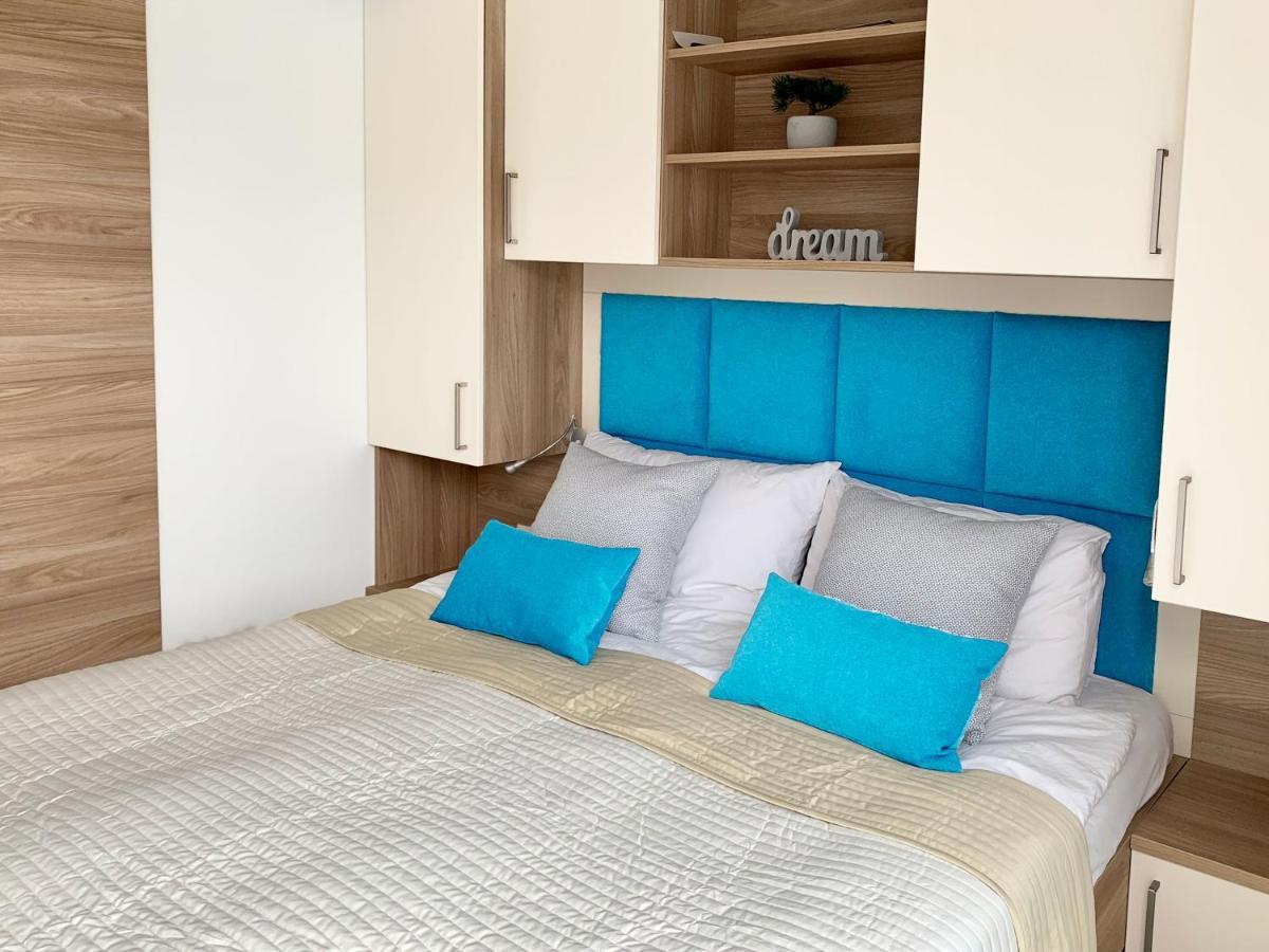 Bonita Houseboat Apartment Portorose Exterior photo